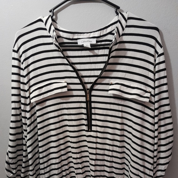 Calvin Klein - Picture 1 of 3